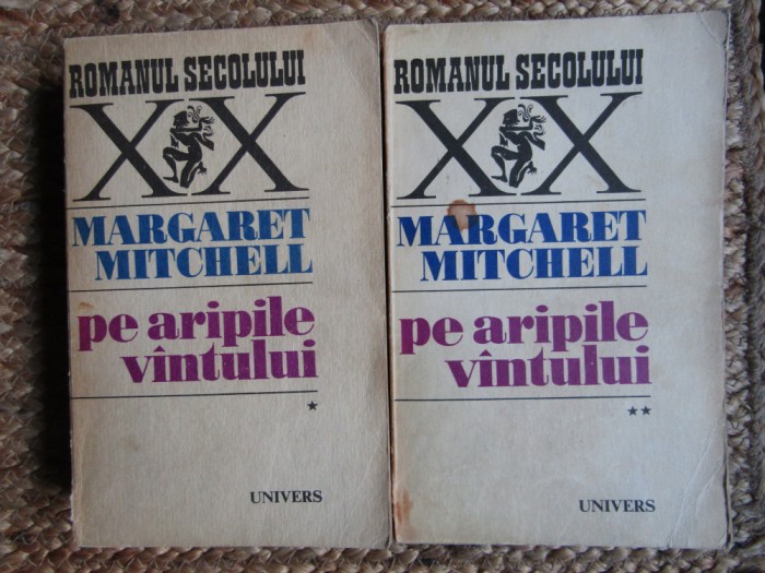 PE ARIPILE VANTULUI-MARGARET MITCHELL (2 VOL)