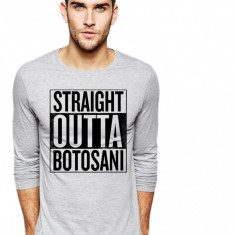 Bluza barbati gri cu text negru - Straight Outta Botosani - XL