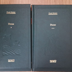 DUNE - Frank Herbert (2 volume Biblioteca Adevarul)