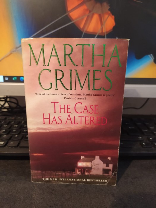 Martha Grimes, The Case Has Altered, Headline, Londra 1997, 174