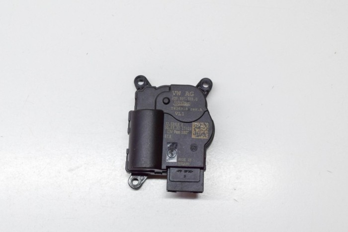VW ID.3 E11 2022 OEM: 2Q0907511G,T83691B SKU: 20630400