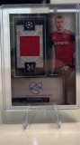 Card cu autograf și relicvă - Granit Xhaka Card oficial Topps Museum Collection UEFA Club Competitions 2024/25, seria MAR-GX.