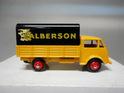 Macheta Ford Camion Bache &amp;quot;Calberson&amp;quot; - Dinky Toys foto