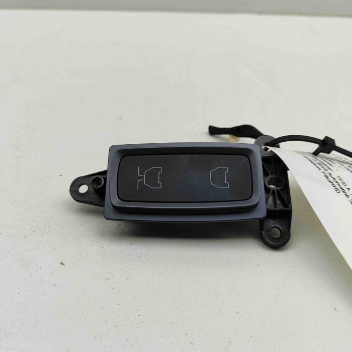 Comutator TESLA MODEL X 2020 OEM: 1080487-01-A 31670842
