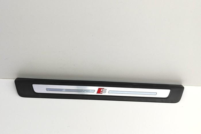Ornament prag dreapta față AUDI Q5 FY 2022 OEM: 80A947418C 30656302