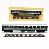 Vagon Calatori Verde Clasa 2 cu Sina Dreapta H0 (1:87) &ndash; Eaglemoss Nr. 3 (Nou, Sigilat)