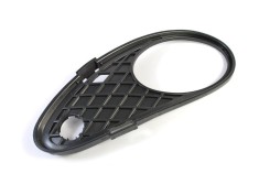 Grila bara fata Mercedes Clasa C (W203) 05.2000-2003 ( fara Coupe) , Dreapta, 2038850623, 500327-2 cu locas pentru proiectoare