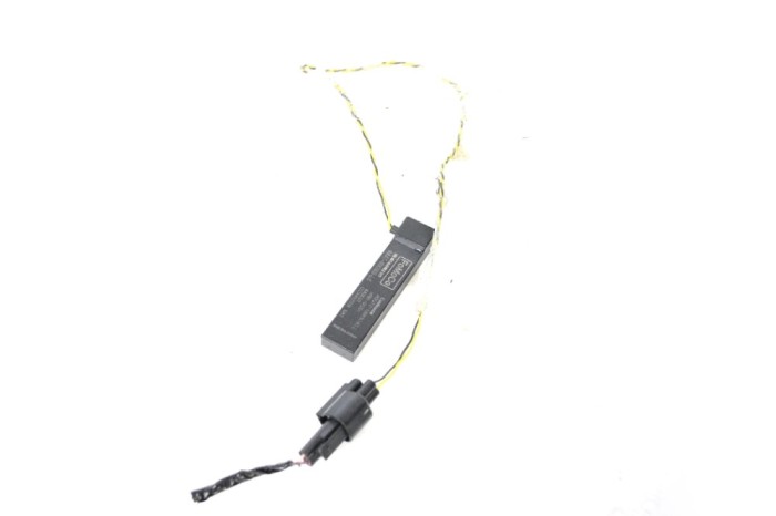 Antena Keyless Entry FORD ECOSPORT 2016 OEM: 8A6T-15K603-LC 11403309