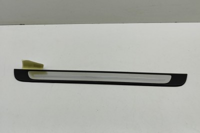 Ornament prag st&amp;acirc;nga față AUDI Q4 SUV F4B 2024 OEM: 8V4853491P,8V4853491Q,8V4853491R,8V4853491S 31095400 foto
