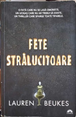 FETE STRALUCITOARE-LAUREN BEUKES-254678 foto