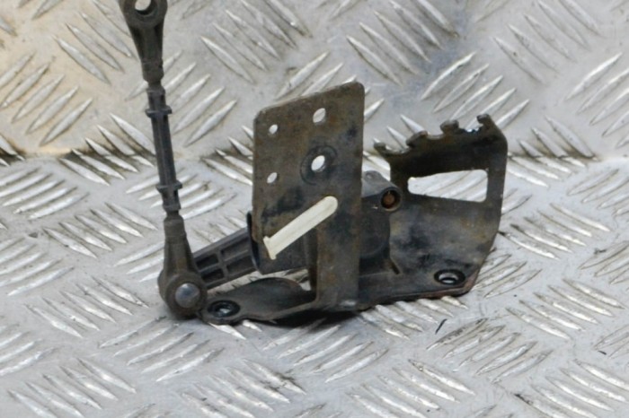 Senzor de nivel &icirc;nălțime dreapta spate LAND ROVER RANGE ROVER IV L405 2017 OEM: CPLA-3D026-BA 13241775