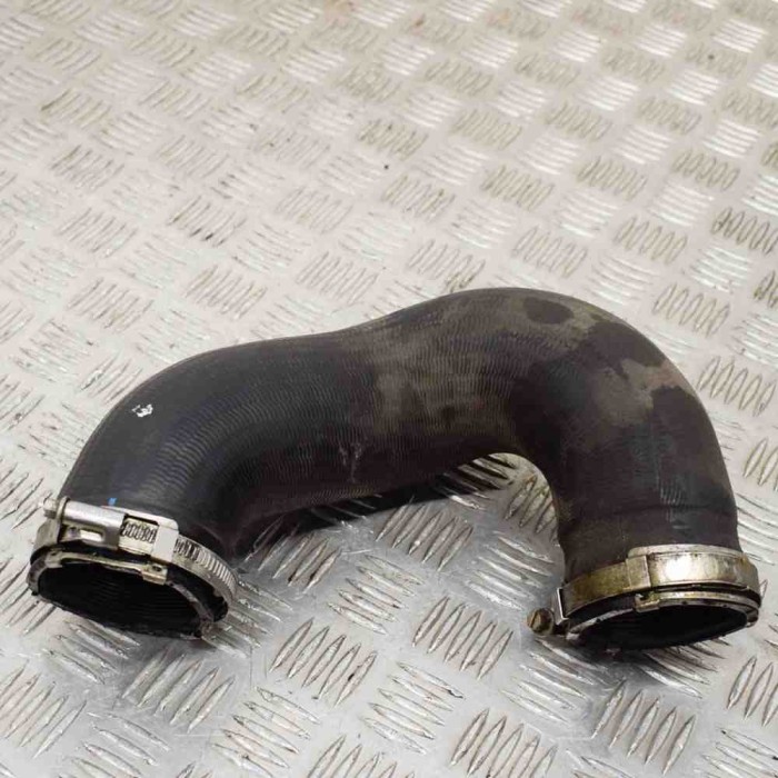 Furtun intercooler dreapta AUDI Q7 4L 2006 OEM: 7L6145972E