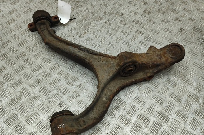 Braț inferior st&acirc;nga față JEEP GRAND CHEROKEE III WH, WK 2006 OEM: K52089980AD | 31547143