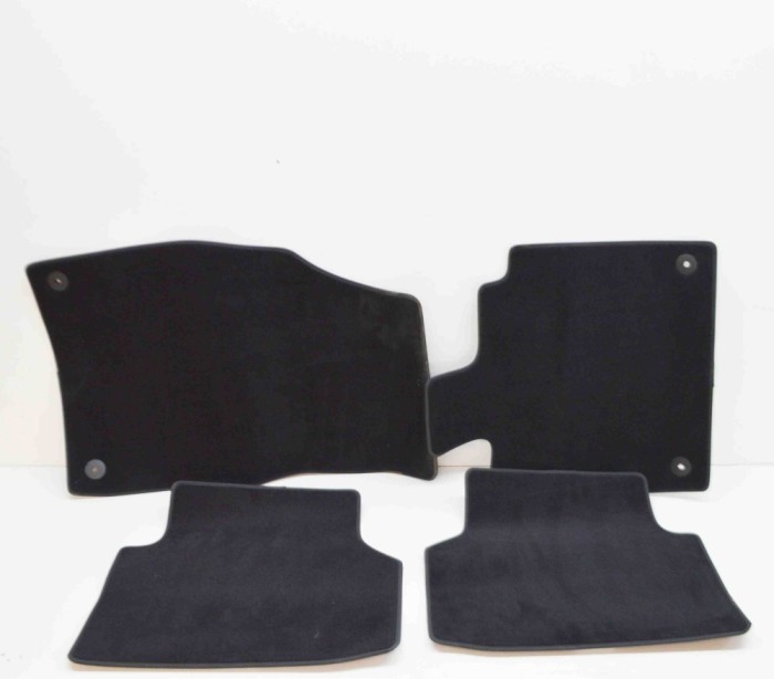 Set covorașe VW ID.4 E21 2021 OEM: 11A864452A,11A864451A,10C864436A,10C864435A