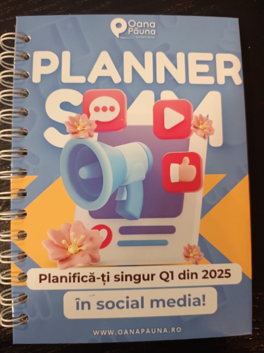 Planner/agendă de social media management pentru trimestrul 1 din 2025