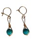 Cercei cu sfere de haolit turcoaz, fir metalic de gilt auriu, Bleu, 4 cm, RavariuArt