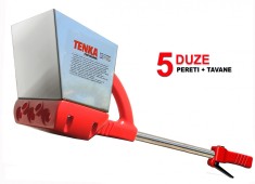 Pistol de tencuit Tenka. Pompa de tencuit pneumatica. Masina de tencuit foto