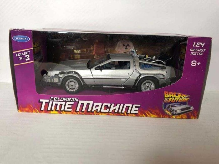 Macheta 1983 Delorean * back to the future i* 1/24 Inapoi in vi