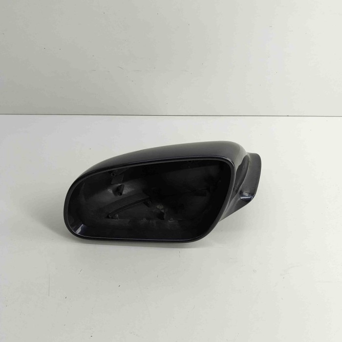 Cadru oglinda ușă st&acirc;nga față AUDI A8 D3 4E2, 4E8 2006 OEM: 4E0857507 29399369