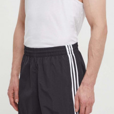 adidas Originals pantaloni scurți Adicolor Sprinter bărbați, culoarea negru HS2069