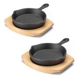 Set 2 tigai mici din fonta Navaris cu baza din lemn, 10.2 cm, 4&quot;, 426g, 60343.02