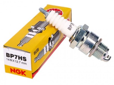 Bujie Scuter NGK BP7HS foto