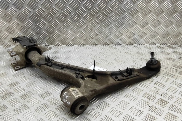 Braț inferior st&acirc;nga față INFINITI Q30 2019 OEM: A2463304700 31439028