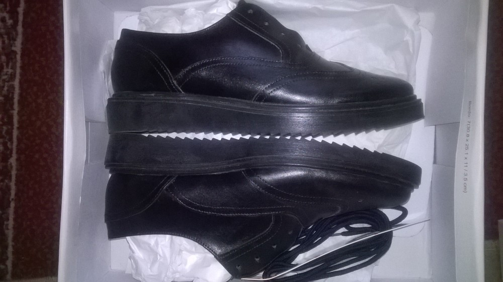 Vand pantofi de dama din piele naturala Oxford-black, 38, Negru, Cu  platforma | Okazii.ro