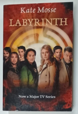 LABYRINTH by KATE MOSSE , 2013 foto