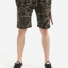 Alpha Industries pantaloni scurți X-Fit Cargo Short Camo bărbați, culoarea verde 166301C.634-green