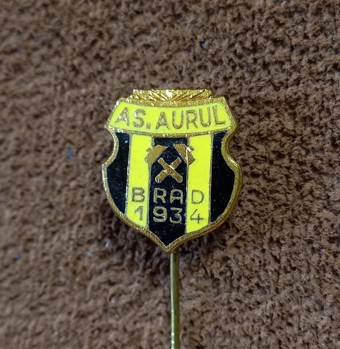 Insigna fotbal - &quot;AURUL&quot; BRAD (varianta 1)