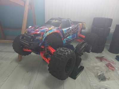 Traxxas Maxx Wide V2 + Traxxas X Maxx 8S foto