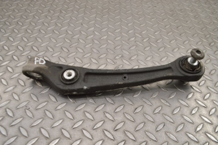 Braț drept dreapta față PORSCHE MACAN 95B 2016 OEM: 8K0407156C 14692292