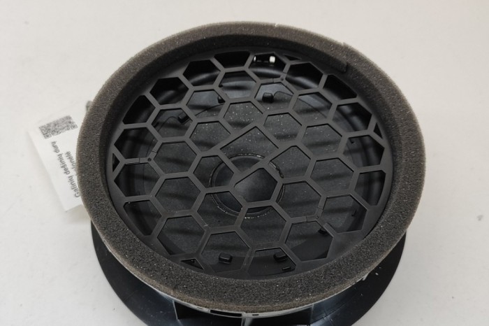 Difuzor ușă dreapta spate SKODA OCTAVIA IV Combi NX5 2024 OEM: 5E3035411A 28231142