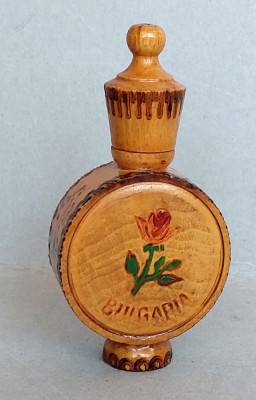 Sticla lemn vintage 30 ml parfum bulgaresc de trandafiri din comunism 1977 foto