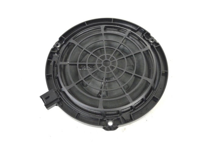 Difuzor ușă dreapta spate OPEL GRANDLAND X 75 2018 OEM: 9806071080 12086036