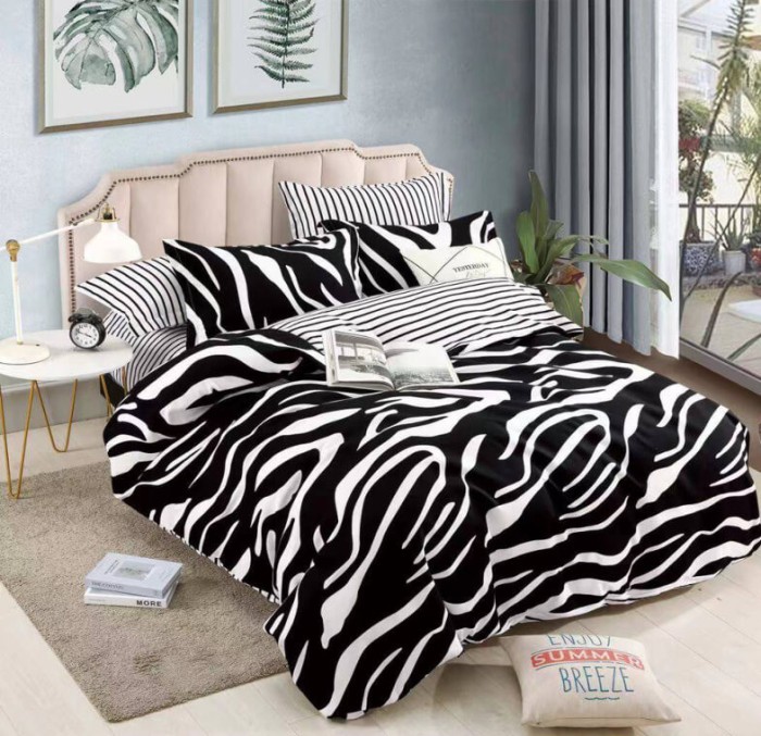 Lenjerie pat dublu,bumbac finet,6 piese cu elastic,alba neagra dungi-A066