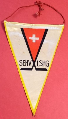Fanion - Federatia de HOCHEI din ELVETIA (Campionatul Mondial 1971) foto