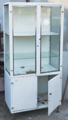 Cabinet medicinal sanitar - design industrial - Retro foto