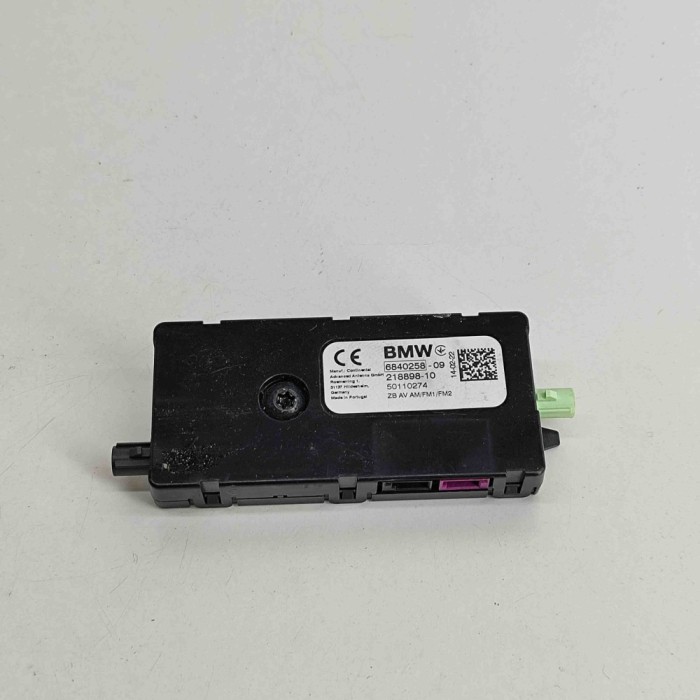Amplificator de antena BMW X7 G07 2022 OEM: 6840258
