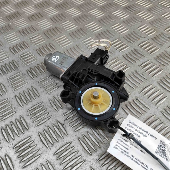 Motor macara geam ușă dreapta spate VW AMAROK 2H_, S1B 2018 OEM: 6R0959812P 31382237