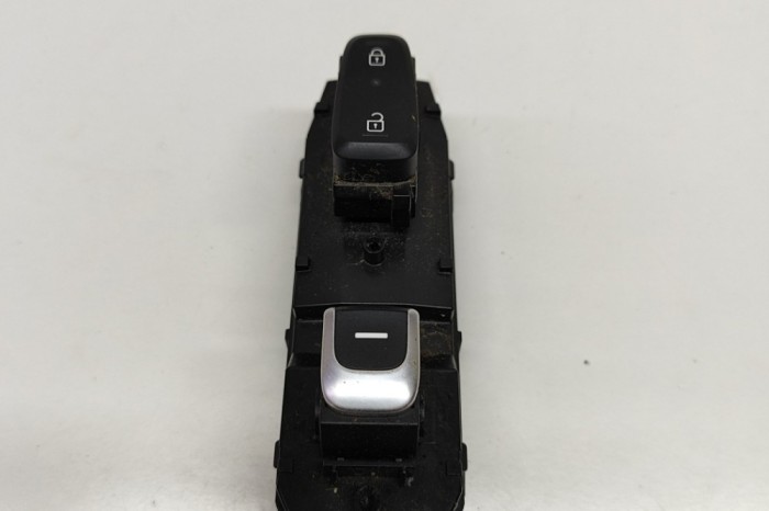 Buton geam ușă dreapta spate KIA SPORTAGE QL 2021 OEM: 93575-F1520,93575F1520 30667386