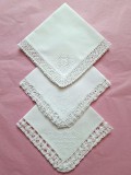 Lot de 3 batiste Vintage din bumbac cu margine crosetata manual si broderie