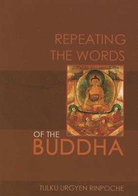 Repeating the Words of the Buddha foto