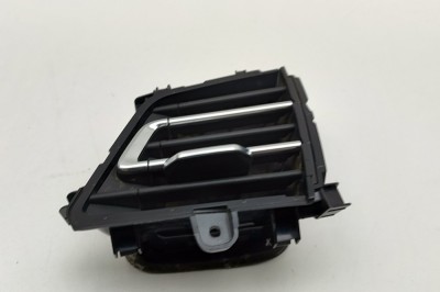 Gura de ventilație planșa de bord AUDI Q4 SUV F4B 2024 OEM: 89C820901,89C920901A | 32042920 foto