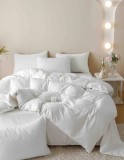 Cumpara ieftin Lenjerie Pat Dublu Jacquard Finet 6 Piese Alba Jojo Home: Cearceaf 230x250, Pilota 200x230 + 4 Fete Perna 70x70, 55x80 cm