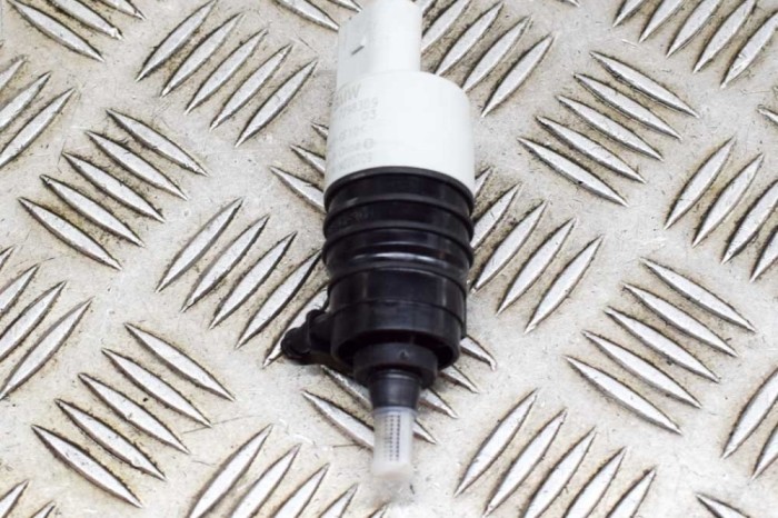 Motor rezervor lichid de parbriz BMW 4 Convertible G23, G83 2022 OEM: 7298309 20390906