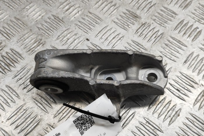 Suport motor spate TOYOTA YARIS CROSS MXP_ 2023 OEM: 12364-F3080 | 31967048