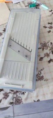 Razatoare multifunctionala, manuala, pentru fructe si legume foto