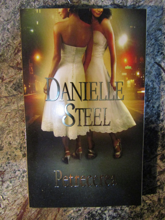 PETRECEREA-DANIELLE STEEL